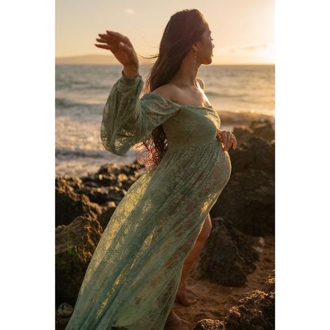 Baby Hawaii Photography, MAUI PHOTOGRAPHER on Instagram: "Effortless beauty, this momma. ✨" Maui Photographers, Hawaii Photography, Effortless Beauty, Babymoon, Ocean Inspiration, Maui, Hawaii, Photographer, Photography