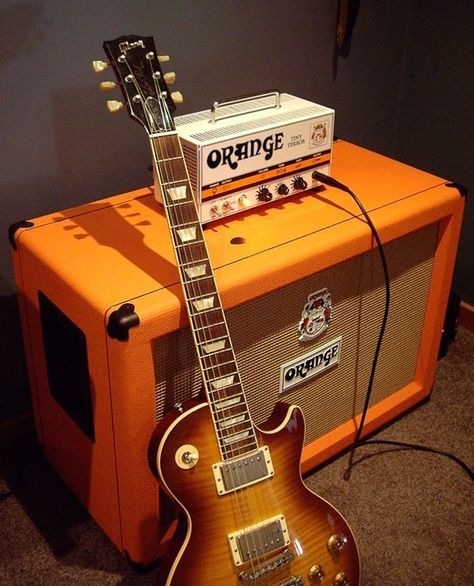 Blondie Atomic, Orange Guitar, Orange Amplifiers, Guitar And Amp, Music Room Design, Blue Butterfly Wallpaper, Guitar Photos, Orange Amps, Peach Aesthetic