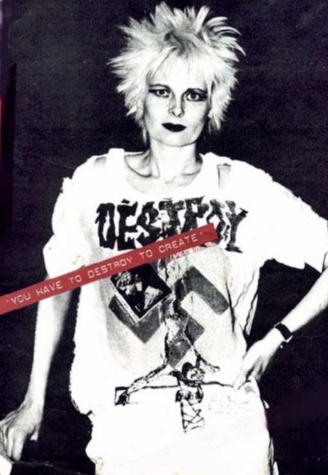 Vivienne Westwood - ? (Don't Care collection) Vivien Westwood, Vivienne Westwood Punk, Punks 70s, 1970s Punk, Vivienne Westwood Fashion, Terry Jones, I D Magazine, 70s Punk, Johnny Rotten