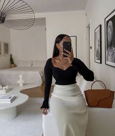 Chique Outfit, All By Myself, Mode Zara, Cute Modest Outfits, Fashion Goals, Classy Girl, Effortlessly Chic Outfits, My Favorite Color, Classy Work Outfits