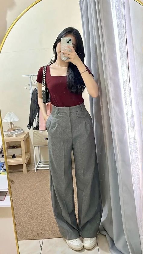 Formal Pants Outfit, Ootd Formal, Formal Casual Outfits, Office Ootd, Korean Pants, Ootd Vintage, Office Pants, Casual College Outfits, Everyday Fashion Outfits