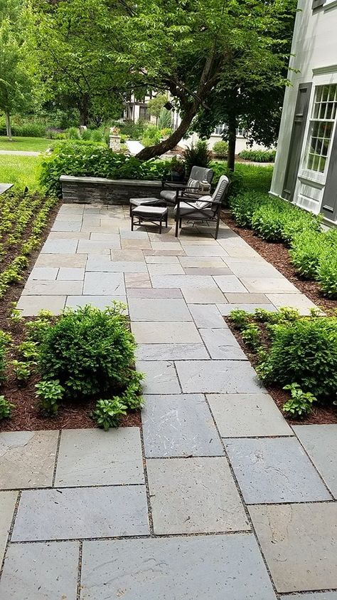 Natural Stone Patio Ideas, Outdoor Flagstone Patio Ideas, Hard Scape Patio Ideas, Small Stone Patio Ideas, Cobble Stone Patio Ideas, Flagstone Patio Design Ideas, Natural Stone Paver Patio, Large Stone Patio, Patio Materials Ideas