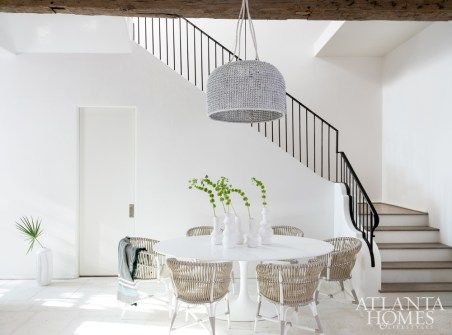 Island Style Home, Melanie Turner Interiors, Stairs Modern, Iron Stairs, Modern Dining Rooms, Saarinen Dining Table, Saarinen Table, Cottage Dining Rooms, Decor Dining Table