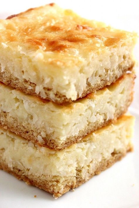 Coconut Cheesecake Bars, Coconut Cheesecake, Cheesecake Bar Recipes, Coconut Desserts, Dessert Bar Recipe, Savory Cakes, Cake Bars, Cookie Bar Recipes, Coconut Recipes