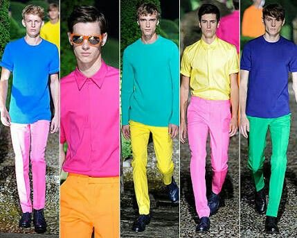 Electric colors. I: URBAN Colourful Outfits Men, Neon Party Outfits, Bright Colors Fashion, Bright Outfit, Party Outfit Men, Festival Outfits Men, Floral Trousers, Color Blocking Outfits, Neon Outfits