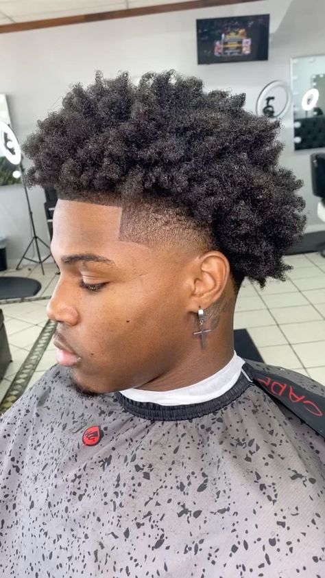 Men Haircut Black Man, Black Guy Taper Fade, Twisted Afro Men, High Temp Fade Black Men, Taper Fades For Men Black, Afro With Taper Fade, Short Haircut Men Black, Twist Out Hairstyles Short Hair, Black Men Low Taper Fade