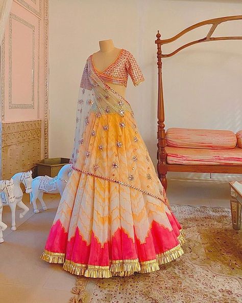 Sabyasachi Lehengas, Bridesmaid Lehengas, Lehenga Bridesmaid, Lehenga Bridal, Mirror Work Lehenga, Indian Outfits Lehenga, Outfits Indian, Wedding Lehenga Designs, Wedding Lehengas