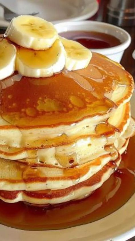 Denny’s pancakes recipe Denny’s Pancake Recipe, Dennys Pancakes Recipe, Homemade Pancakes Easy, Ihop Pancake Recipe, Best Ever Pancakes, Dennys Pancakes, Thick Fluffy Pancakes, Diner Pancakes, Cracker Barrel Pancakes