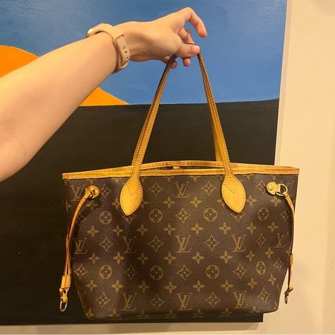 Authentic Louis Vuitton Neverfull pm Never Full Bag, Louis Vuitton Neverfull Pm, Buy Louis Vuitton, Lv Bags, Friendly Reminder, Vuitton Neverfull, Lv Bag, Pretty Good, Vuitton Handbags