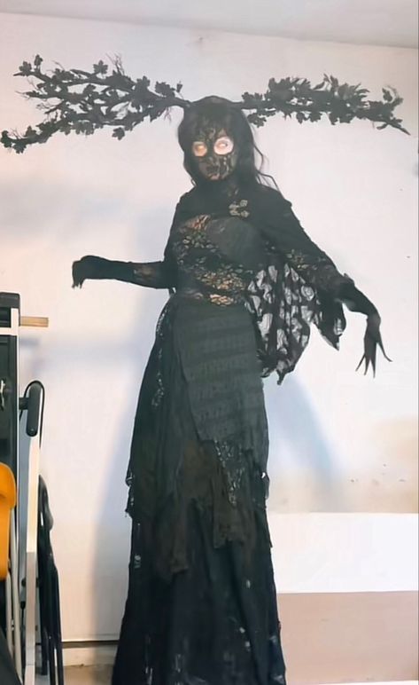 The Beast Costume Over The Garden Wall, Otgw Beast Costume, Folk Horror Costume, Cryptid Costume Diy, Eldritch Horror Costume, Over The Garden Wall Beast Costume, Merlin Costumes Diy, Haunted Outfit Ideas, Otgw Halloween Costume