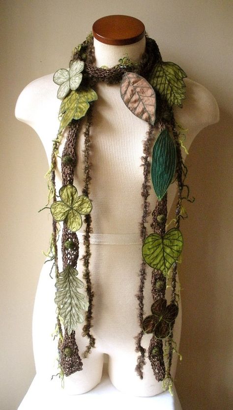 . Crochet Machine, Sap Green, Nature Leaves, Leaf Scarf, Embroidered Leaves, Fairy Clothes, Estilo Hippie, Fairy Costume, Crochet Scarves