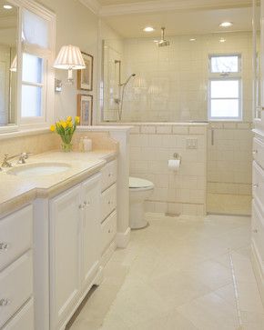 Traditional Bathroom Curbless Shower Design, Pictures, Remodel, Decor and Ideas Traditional Bathroom Remodel, Half Wall Shower, Doorless Shower, Traditional Bathroom Designs, Knee Wall, Pony Wall, Half Walls, Master Bath Ideas, Bathroom Redo