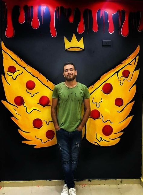 Pizza Mural Restaurant, Cool Pizza Restaurants, Pizzeria Decoration Ideas, Funky Pizza Restaurant, Pizza Wings Mural, Pizza Shop Decor Ideas, Small Pizza Restaurant Design, Pizza Cafe Design, Pizza Store Interior Design