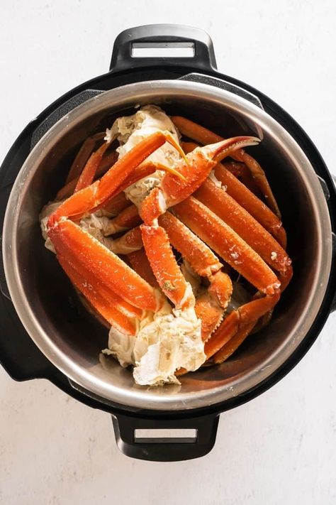 Instant Pot Crab Legs | Everyday Family Cooking Crab Legs In Instant Pot, Steamed Crab Legs, Snow Crab Legs, Snow Crab, Crab Dishes, Crab Cake Recipe, King Crab Legs, Frozen Snow, Pot Dinners