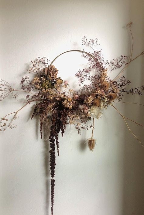 Home Decor With Dried Flowers, Large Dried Flower Wreath, Wall Dried Flower Decor, Dried Winter Wreath, Dry Flower Wall Arrangements, Dried Wall Arrangements, Dried Flower Home Decor, Boho Office Wall Decor, Decorating With Dried Flowers