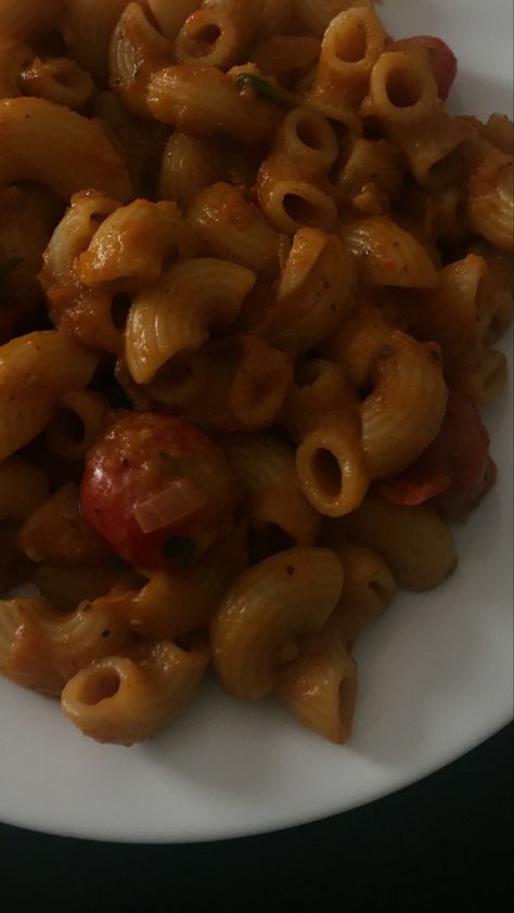 Elbow pasta in red sauce #pasta #tomatosauce #arrabiata #pinterest #food Pasta In Red Sauce, Pasta Aesthetic, Red Pasta, Red Sauce Pasta, Elbow Pasta, Sauce Pasta, Red Sauce, Food Inspo, Black Eyed Peas