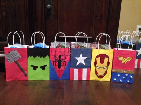 Superhero gift bags Captain America Birthday Party, Captain America Party, Superhero Party Favors, Superman Party, Captain America Birthday, Superman Birthday, Avenger Birthday Party, Batman Birthday Party, Avengers Party