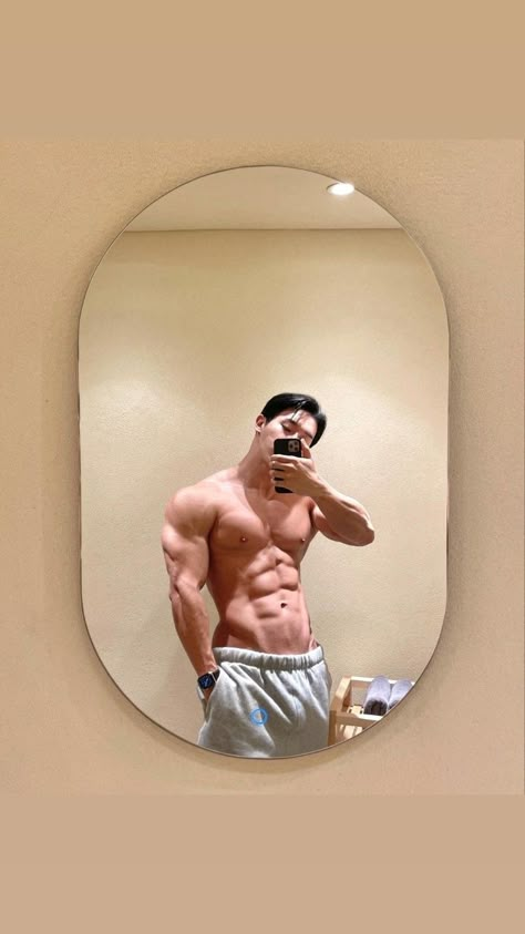 Wonho Full Body Pic, Wonho Monsta X Muscles, Wonho Mirror Selfie, Monsta X Wonho Boyfriend Material, Wonho Boyfriend Material Wallpaper, Im Monsta X Wallpaper, Kpop Abs Men, Wonho Photoshoot, Wonho Muscles