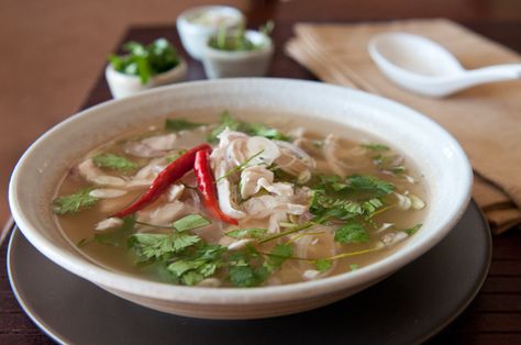 Thai Shredded Chicken and Lemongrass Soup | Tom Yum Gai | rachelcooksthai.com Tom Yum Gai, Thai Soup Recipes, Lemongrass Soup, Shredded Chicken Recipes, Tom Yum, Asian Soup, Low Fodmap Diet, Low Fodmap Recipes, Thai Restaurant