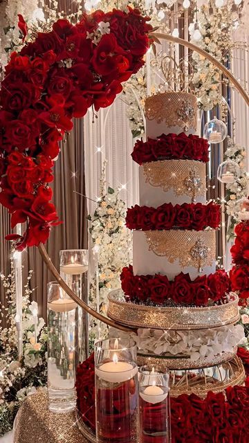 Red Quince Theme, Red And Gold Quince, Red Quinceanera Ideas, Quince Cakes, Quince Cake, Quince Themes, Red Quince, Red Wedding Decorations, Quinceanera Planning