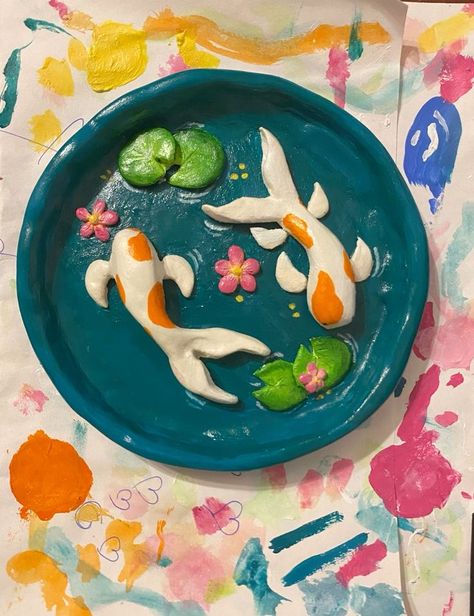 Diy Air Dry Clay Fish, Air Dry Clay Koi Fish, Koi Fish Pond Clay, Koi Fish Clay Tray, Koi Fish Clay Sculpture, Cute Dry Clay Ideas, Clay Coy Fish, Clay Summer Ideas, Clay Ideas Ocean