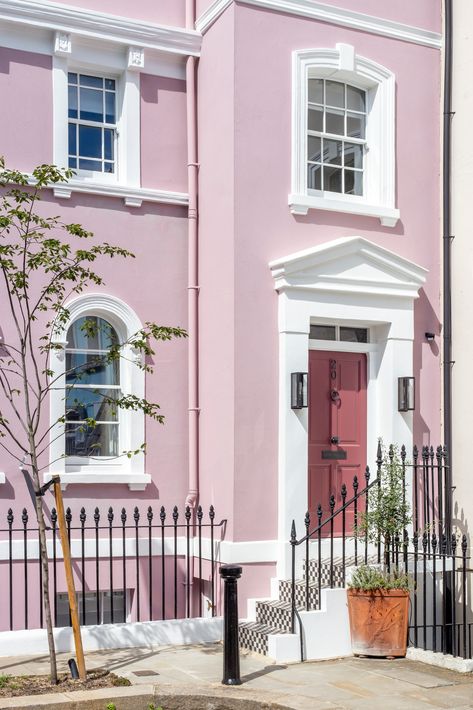 London Mews House, Pink Stucco, Pink House Exterior, Box Lights, Calming Interiors, Mews House, French Exterior, London Home, Bedroom Images