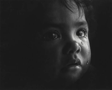 Tears Photography, Crying Photography, Emotion Faces, Emotional Photography, Eye Photography, Face Photography, Black And White Portraits, Alam Yang Indah, Interesting Faces