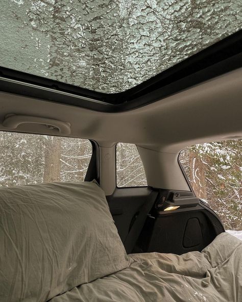 Camping Aesthetic, Cozy Aesthetic, Winter Camping, Car Interior Decor, Winter Aesthetic, Car Camping, 인테리어 디자인, Van Life, Life Is Beautiful