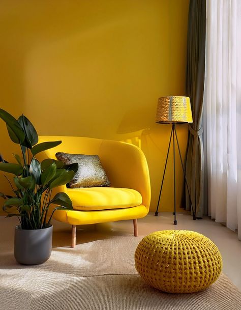 Yellow Lampshades Yellow Wall Living Room Ideas, Yellow Living Room Ideas, Office Bedroom Ideas, Unique Patios, Yellow Armchair, Vintage Patio, Yellow Sofa, Yellow Curtains, Yellow Throw Pillows