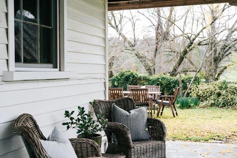 THE COTTAGE AT DUNMORE on Instagram: “The perfect spot to welcome in the first day of spring 🌿 * * * 📷 @marniehawson #thecottageatdunmore #seasons #spring #weekendinthecountry…” Weatherboard House, Cottage Exterior, White Farmhouse, Farm Stay, Farmhouse Exterior, Australian Homes, The Cottage, Country Farmhouse, The Ranch