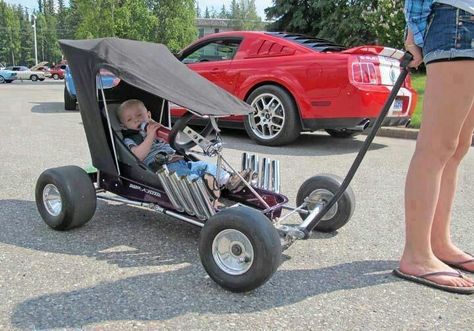 Hot Rod Wagon ♥                                                                                                                                                     More Custom Radio Flyer Wagon, Recycled Ideas, Pull Wagon, Kids Wagon, Radio Flyer Wagons, Toy Wagon, Drift Trike, Pedal Car, Radio Flyer