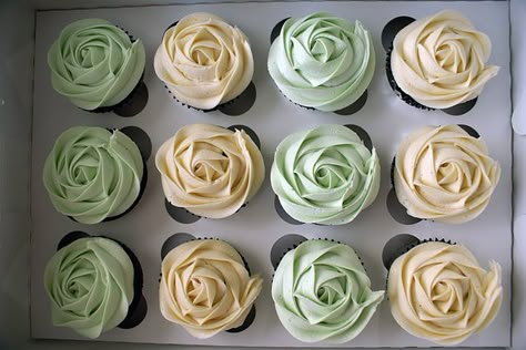 Prom Food, Sage Green Baby Shower, Green Cupcakes, Bridal Shower Cupcakes, Cupcake Cake Designs, Green Baby Shower, Baby Shower Inspiration, Boy Baby Shower Themes, Shower Cupcakes