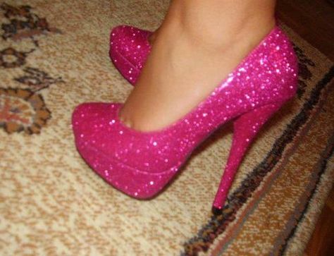 Sparkly Heels Aesthetic, Pink Sparkly Heels, Sparkly Pumps, Bling Heels, Heels Aesthetic, Catty Noir, Barbie Shoes, Sparkly Heels, Pink Sparkly