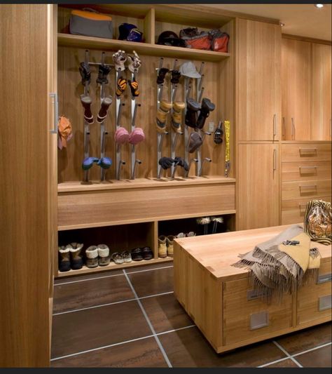 Ski Mudroom Ideas, Ski Boot Storage, Ski Gear Storage, Boot Storage Ideas, Boot Drying Rack, Mudroom Remodel, Modern Mountain House, Ski Room, Sports Storage