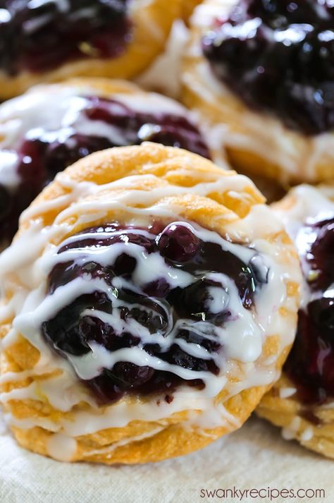 Lemon Cream Cheese Danish, Blueberry Lemon Cream Cheese, Yummy Pastries, Breakfast Pastry Recipes, Blueberry Danish, Filled Pastries, Cream Cheese Danish Recipe, Quick Brunch, Cheese Danish Recipe