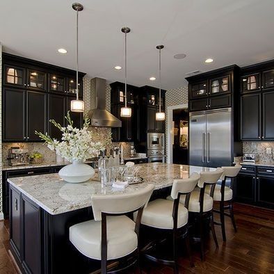 Elegant Kitchen Design, Dream Kitchens Design, Black Kitchen Cabinets, Dark Kitchen Cabinets, Elegant Kitchens, Kitchen Inspiration Design, Black Cabinets, Trendy Kitchen, Black Kitchens