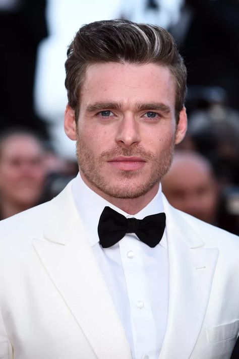 Best Men Hairstyles, Mens Wedding Hairstyles, Square Shaped Face Hairstyles, Modern Pompadour, Wedding Haircut, Garrett Hedlund, Round Hair Brush, Classic Haircut, Richard Madden