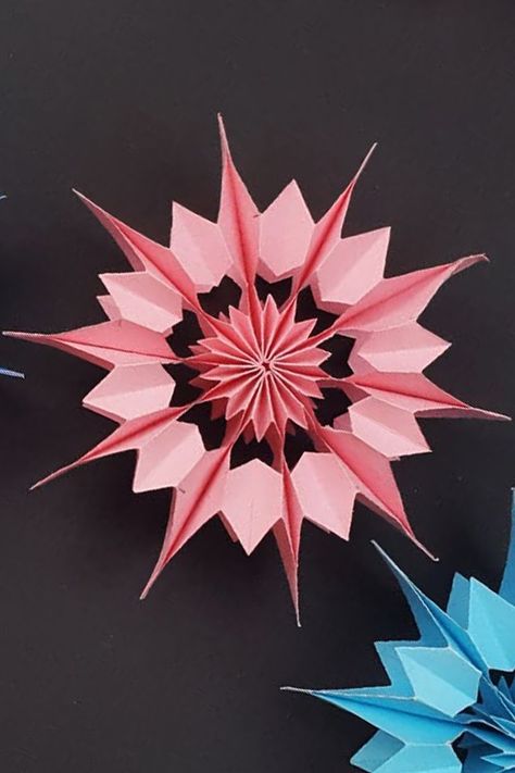 3d Paper Stars Diy, Paper Stars Diy, 3d Paper Stars, Snowflakes Tutorial, 3d Paper Snowflakes, 3d Paper Star, 3d Snowflakes, Diy Christmas Crafts, For Christmas Decorations