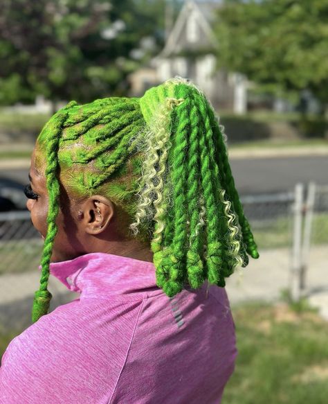 Green Soft Locs, Pink And Green Locs, Green 4c Hair, Dark Green Locs Black Women, Green Locs, Blue Green Locs Black Women, Dyed Locs Green, Neon Green Natural Hair, Green Dreads