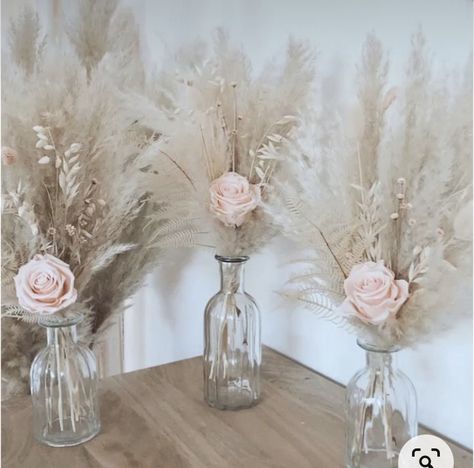 Highland Cow Centerpiece Ideas, Boho Baby Shower Centerpieces, Vases With Flowers, Bautizo Ideas, Boho Centerpiece, Lux Wedding, Womens Birthday, Idee Babyshower, Graduation Party Centerpieces