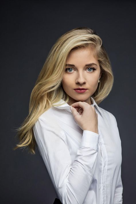 Tap photo to listen to an interview. http://wuwm.com/post/after-early-success-singer-jackie-evancho-continues-her-vocal-path Jackie Evancho, Live Concert, Her Music, Celebrities Female, Most Beautiful, Actresses, Celebrities, Music, Hair