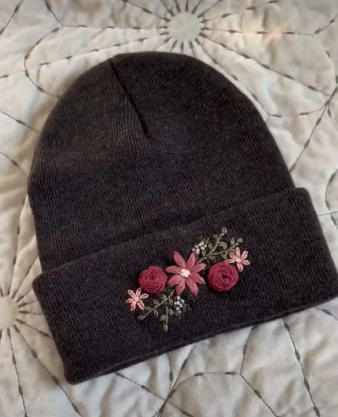 Embroidery On Beanie Diy, Embroidered Beanie Ideas, Embroidery Beanie Ideas, Beanie With Embroidery, Embroidery On Beanie, Embroidered Beanie Diy, Beanie Embroidery Ideas, Carhart Hats, Casual Embroidered Beanie For Winter