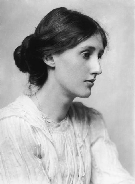 10 Quotes You Should Adopt in Your Everyday Life Virginia Woolf Quotes, Virginia Wolf, Vita Sackville West, Margaret Sanger, Bloomsbury Group, Women Writers, Jack Kerouac, Stream Of Consciousness, Writers And Poets