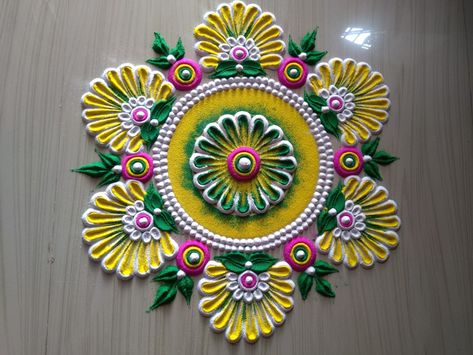 https://youtu.be/HNXIA97zXpU Rangolis For New Year, Easy And Attractive Rangoli Designs, Flute Rangoli Designs, Chath Puja Rangoli Designs, Roop Chaudas Rangoli, Diwali Rangoli Designs Unique 2024, Aesthetic Rangoli Designs, Rangoli Ideas Creative Unique, Welcome Rangoli Design