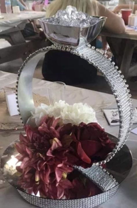 Dollar Store Wedding Ideas, Dollar Store Wedding, Wedding Decorations Diy Centerpiece, Wedding On A Budget, Wedding Floral Centerpieces, Dollar Tree Decor, Shower Centerpieces, Wedding Centerpieces Diy, Bling Wedding