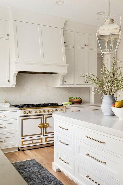 White Wooden Range Hood with Corbels - Transitional - Kitchen La Cornue Kitchen, Kitchen Hood Design, Modern Minimalist Kitchen, Kitchen Appliances Luxury, Kitchen Hood, Kitchen Hoods, Vent Hood, White Kitchen Design, White Kitchens