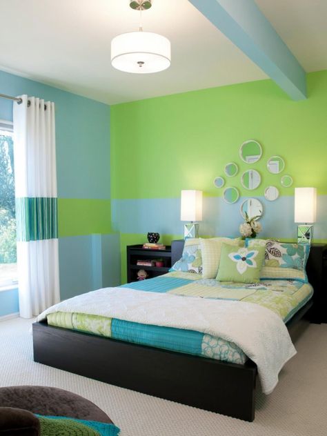 GREEN BEDROOM IDEAS – Among colored ones, green captures many people’s hearts. This color is like blue that is beloved by many due to the positive att... Lime Green Bedrooms, Light Green Bedrooms, Simple Room Decoration, Green Bedroom Design, Green Bedroom Decor, Kids Bedroom Designs, Bedroom Wall Colors, Dekorasi Kamar Tidur, Green Bedroom