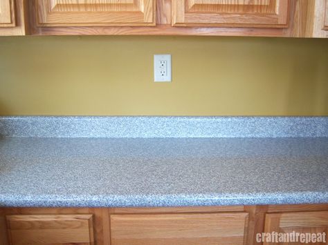 Counter Top Transformation - $18 granite contact paper from home depot Giani Countertops, Blue Countertops, Furniture Illustration, Countertop Transformations, Replacing Kitchen Countertops, Kitchen Counter Top, Diy Kitchen Countertops, Outdoor Kitchen Countertops, Painting Countertops