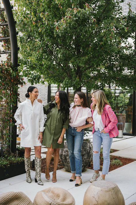 A Fort Worth Fashion Favorite Celebrates Texas Duos — Get to Know The Local Women-Owned Brands They Love Fort Worth Outfit Ideas, Fort Worth Stockyards Outfit, Texas Fashion Woman, Texas Style Fashion, Stockyards Outfit, Texas Chic, Fort Worth Zoo, Round Top Texas, Fort Worth Stockyards