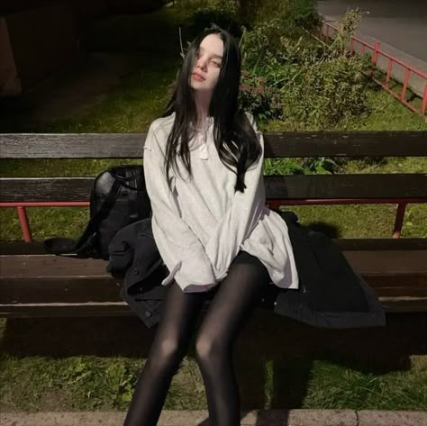 Petite Body Types, Alternative Outfits, Grunge Aesthetic, Black Tights, Birthday Girl, Cute Fashion, Korean Girl, A Woman, Tights